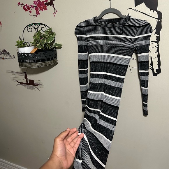 Stretchy Striped Winter BodyCon Dress - Picture 4 of 9